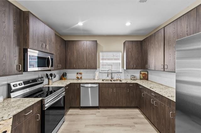 613 W Elm Street - Photo 11