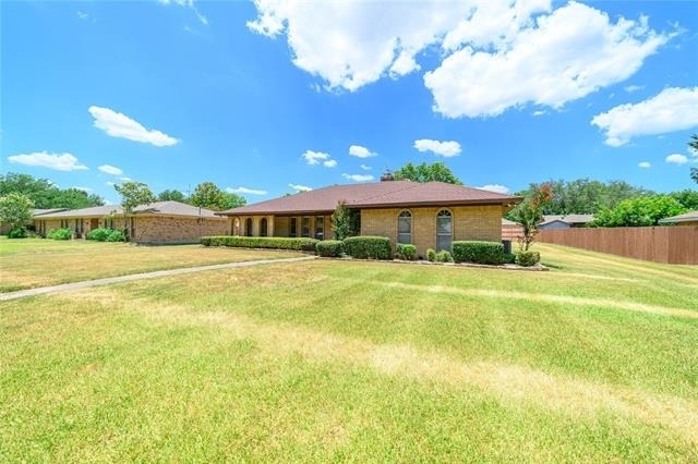 111 Sunview Street - Photo 2