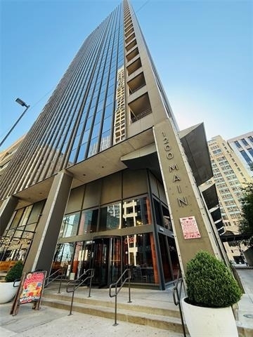 1200 Main Street - Photo 0