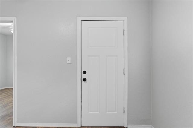 127 E Walker Street - Photo 17