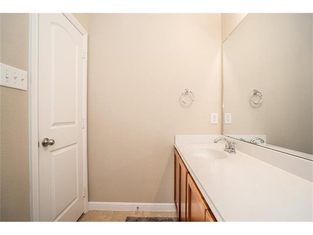 1405 Nightingale Drive - Photo 6