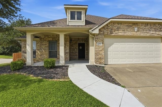 1218 Inglewood Drive - Photo 0