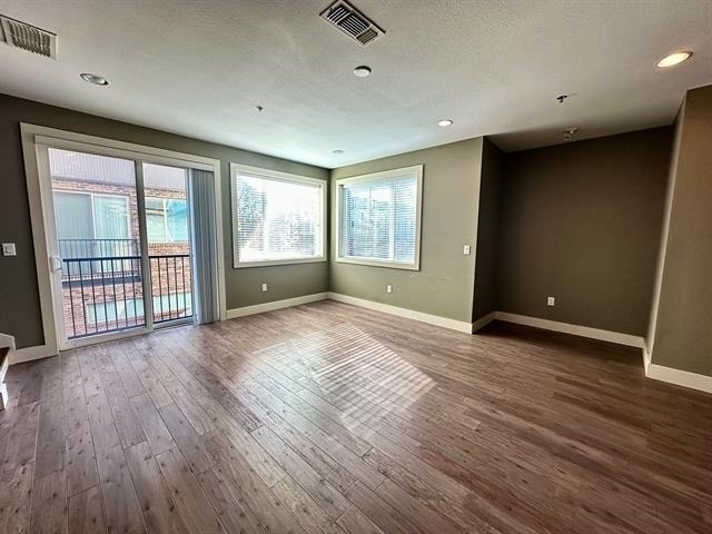 1320 May Street - Photo 3