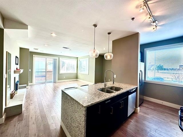1320 May Street - Photo 2