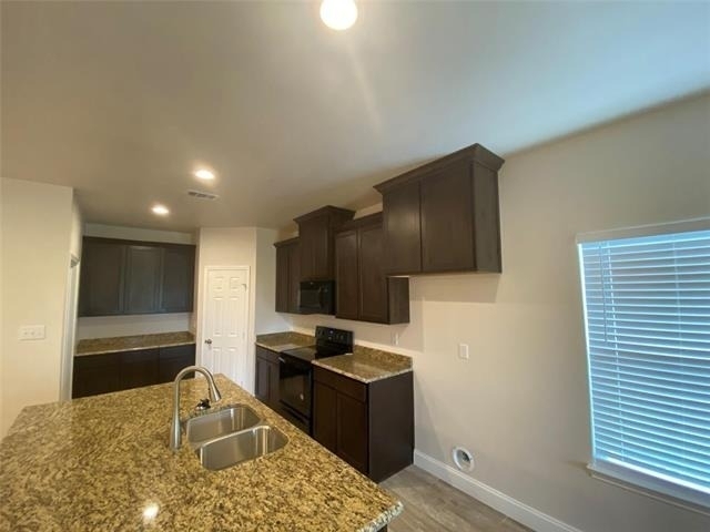 2202 Jones Street - Photo 3