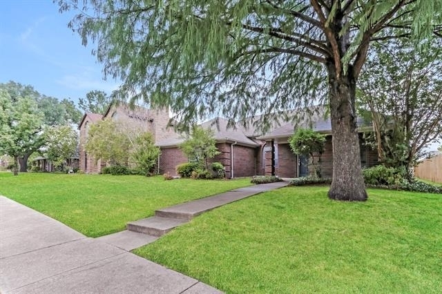 1008 Micarta Drive - Photo 1