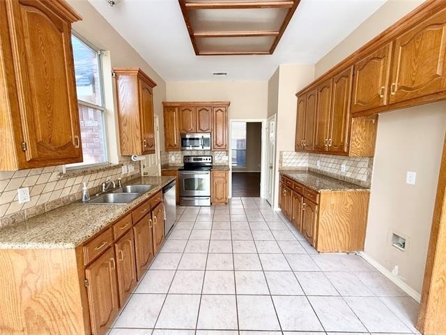 8902 Bayshore Lane - Photo 2