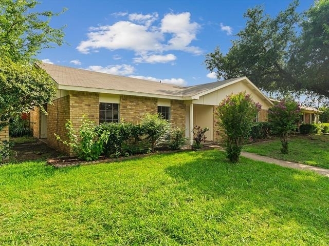 1926 Rambling Ridge Lane - Photo 1