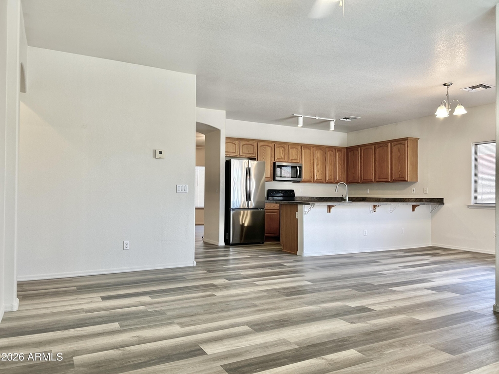 11824 W Windsor Avenue - Photo 4