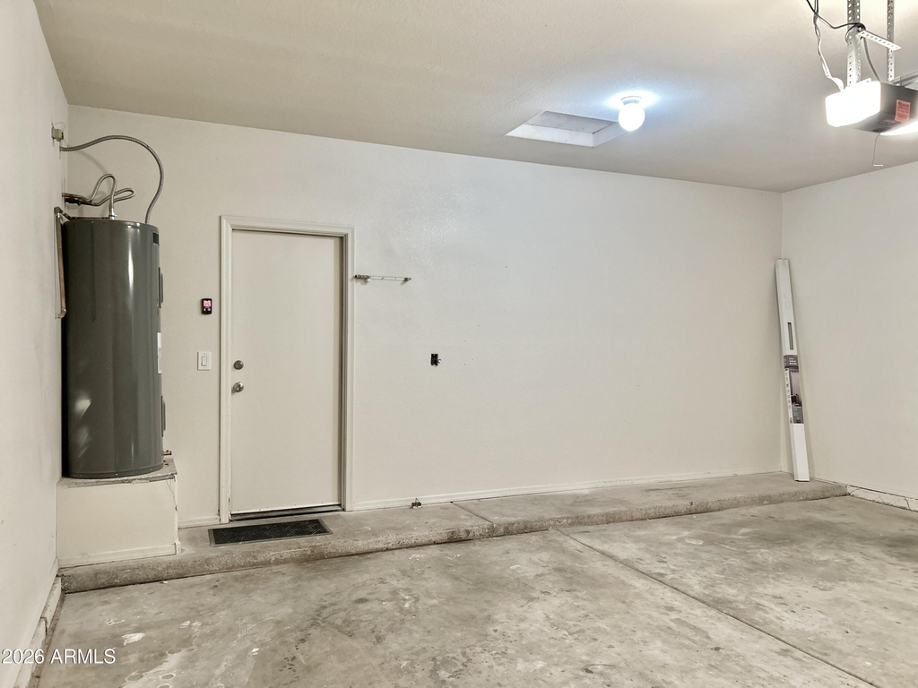 11824 W Windsor Avenue - Photo 17