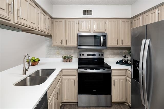 333 Melrose Drive - Photo 3