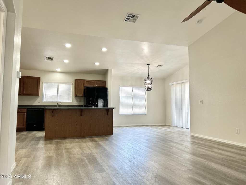 38564 N La Grange Lane - Photo 5
