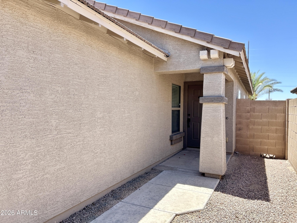38564 N La Grange Lane - Photo 2