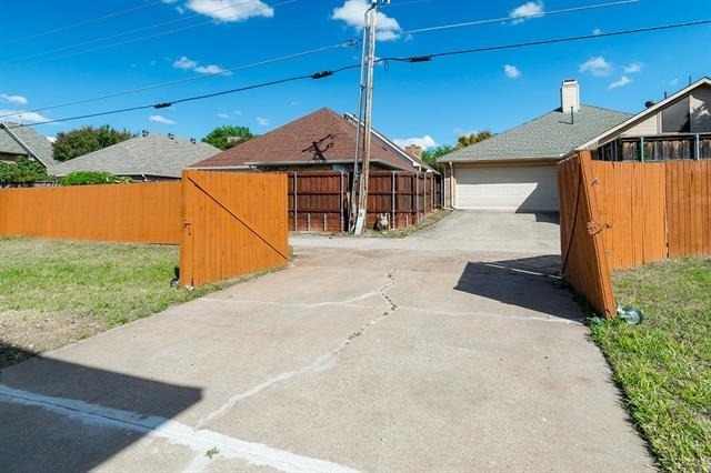 6536 Bronze Leaf Drive - Photo 35
