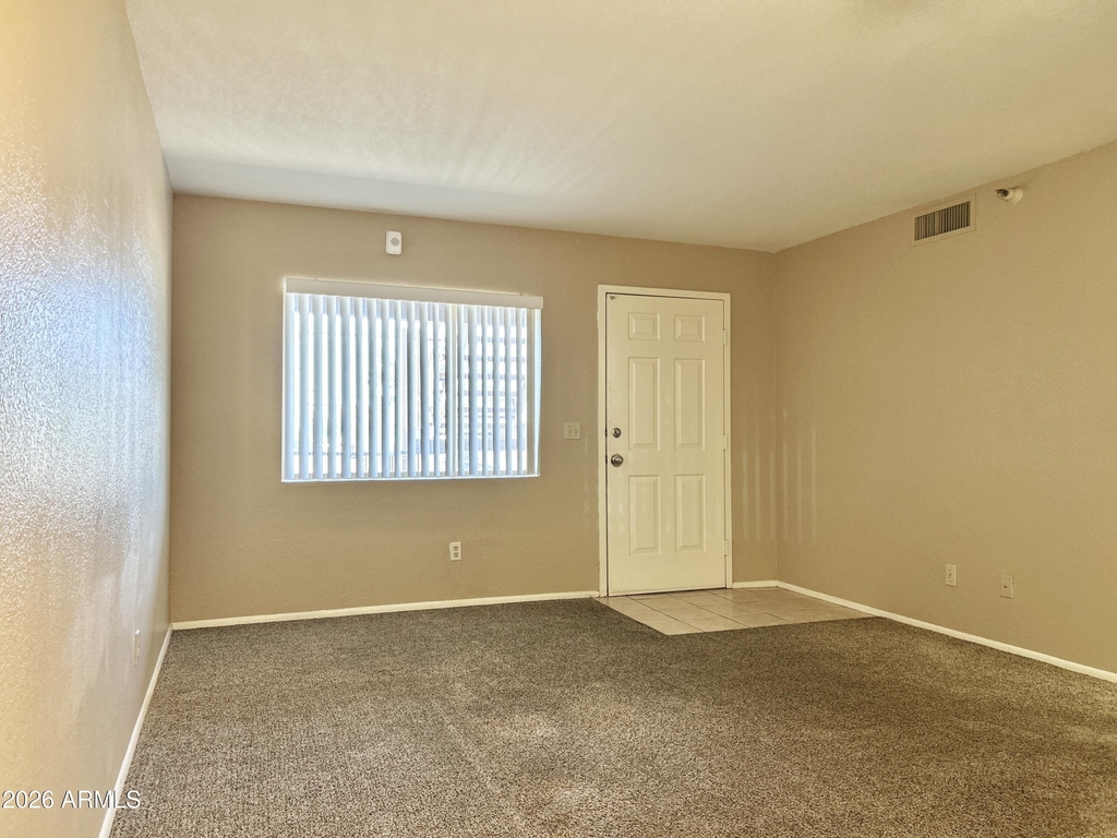 17 E Ruth Avenue - Photo 2
