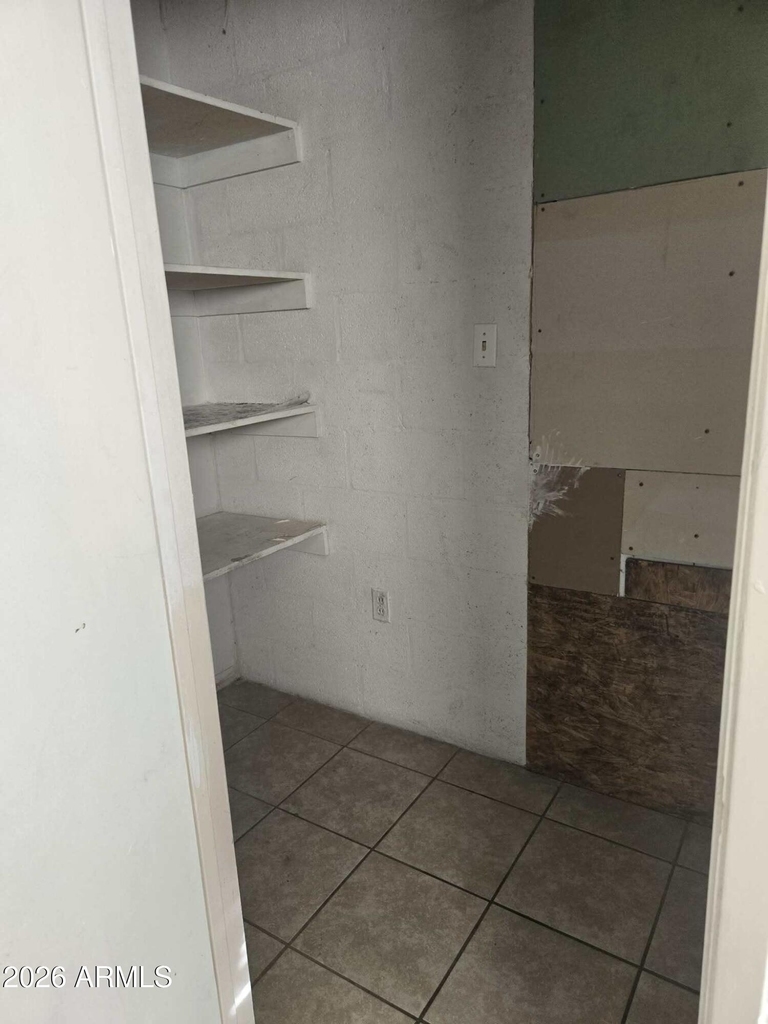 909 N Kadota Avenue - Photo 3