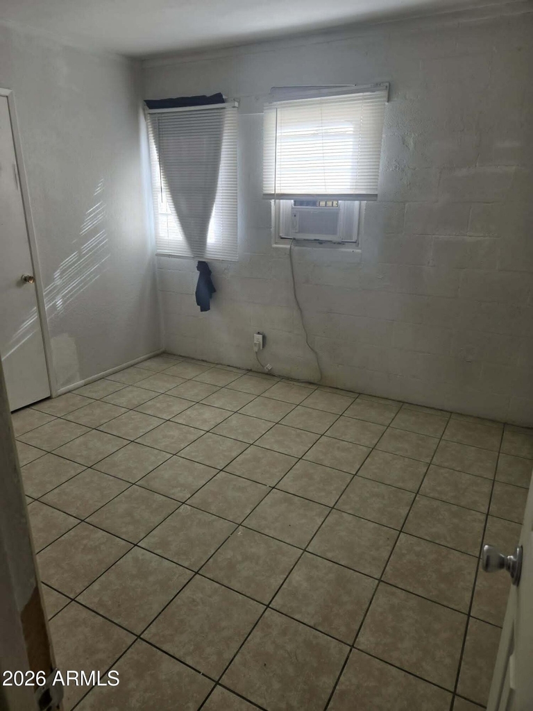 909 N Kadota Avenue - Photo 4