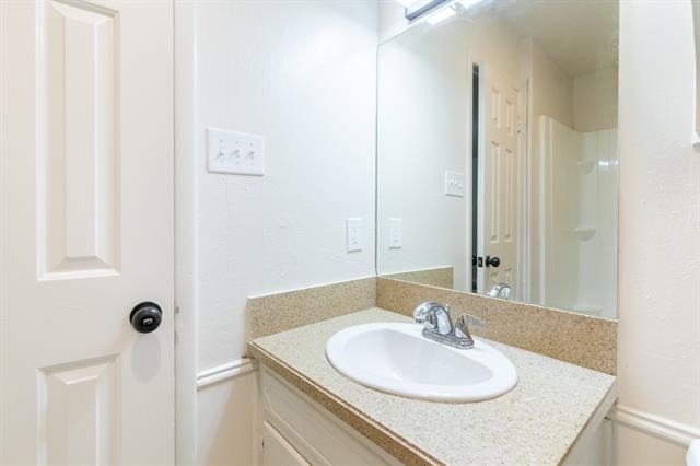 756 E Pecan Street - Photo 18