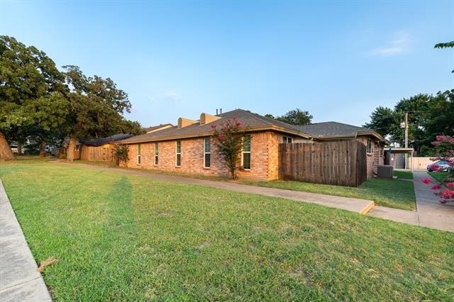 756 E Pecan Street - Photo 1