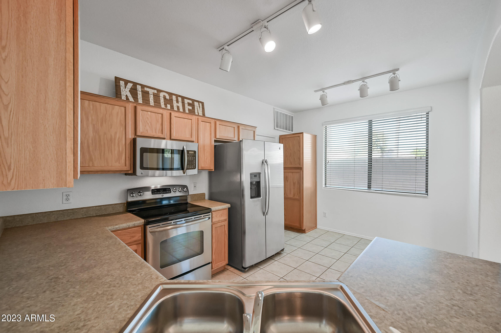 14314 W Cora Lane - Photo 5