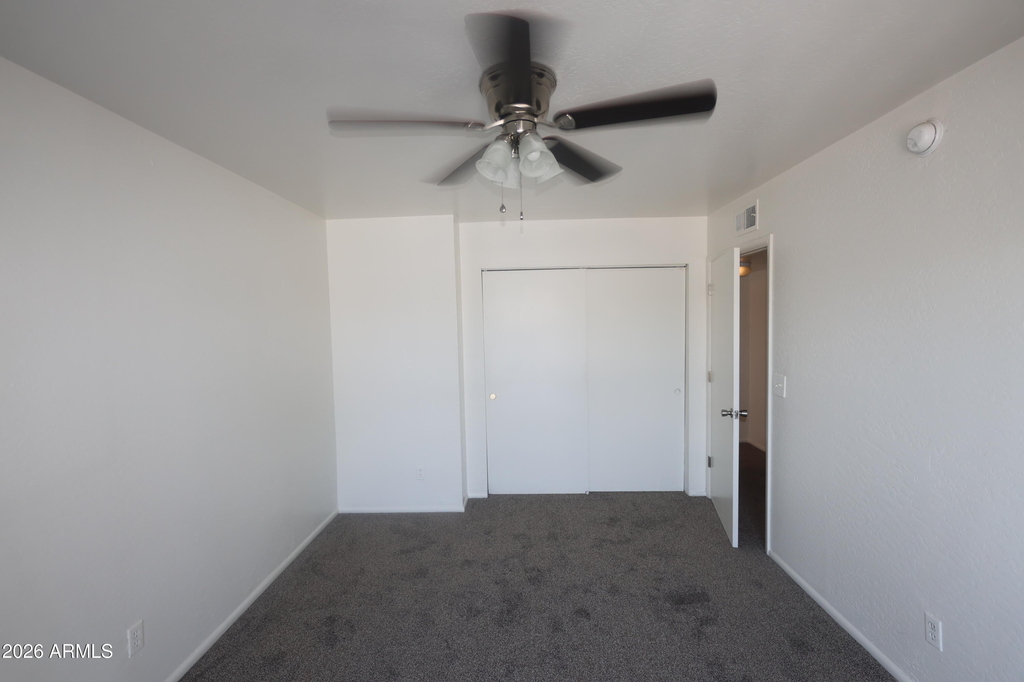 7610 N 61st Avenue - Photo 8