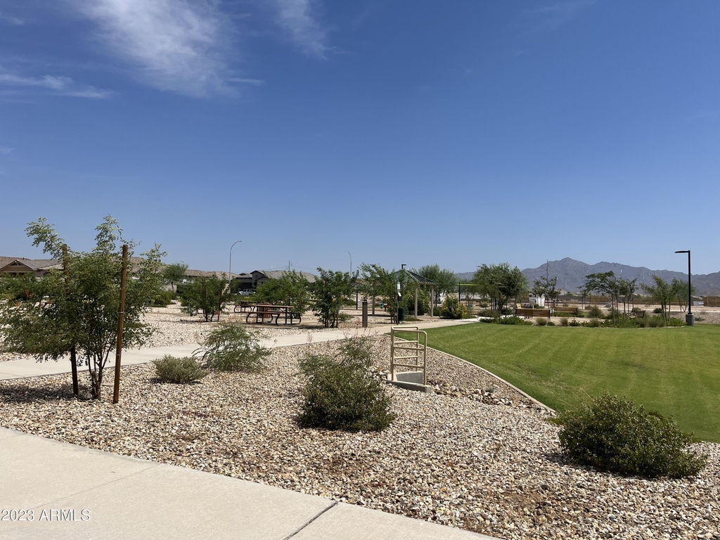 11148 W Parkway Drive - Photo 23