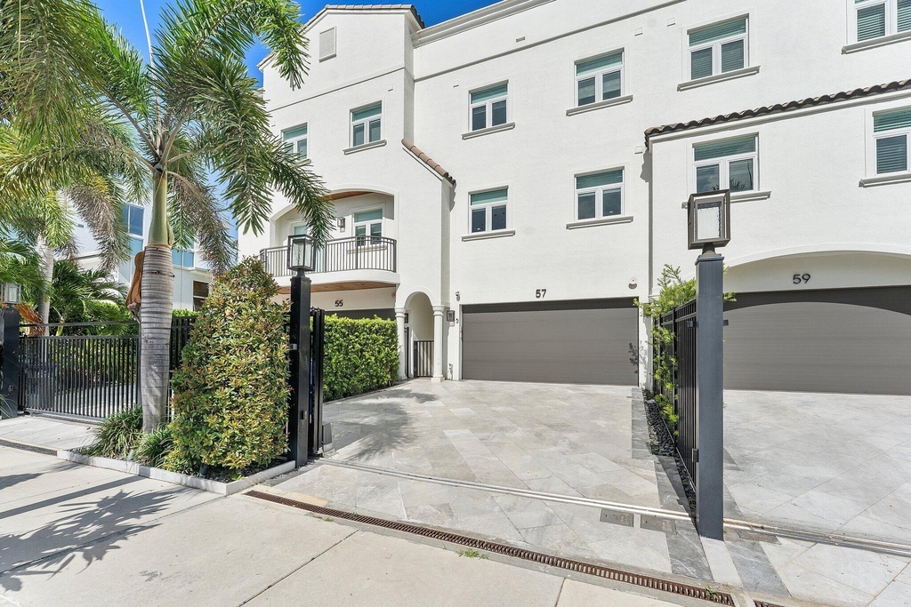 57 Isle Of Venice Drive - Photo 0