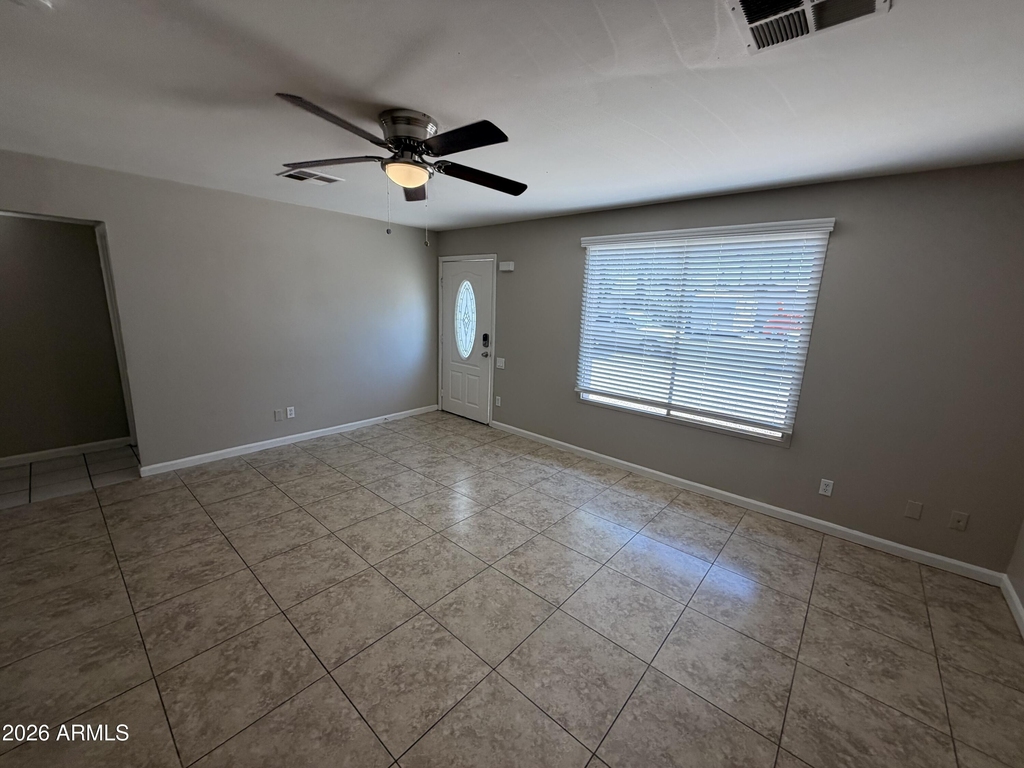 5318 W Windsor Avenue - Photo 1