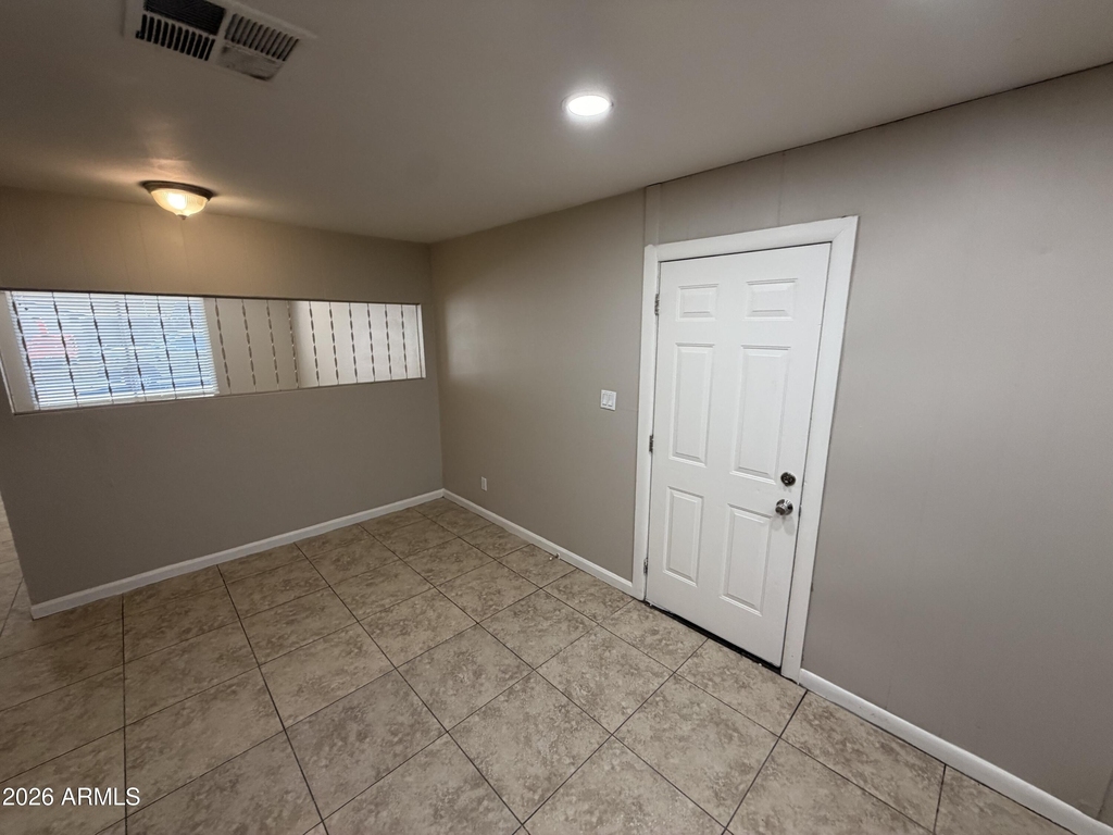 5318 W Windsor Avenue - Photo 4