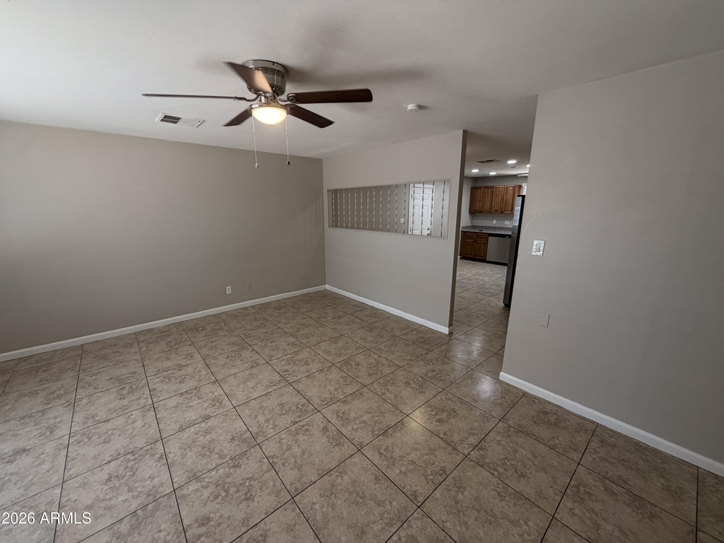 5318 W Windsor Avenue - Photo 2