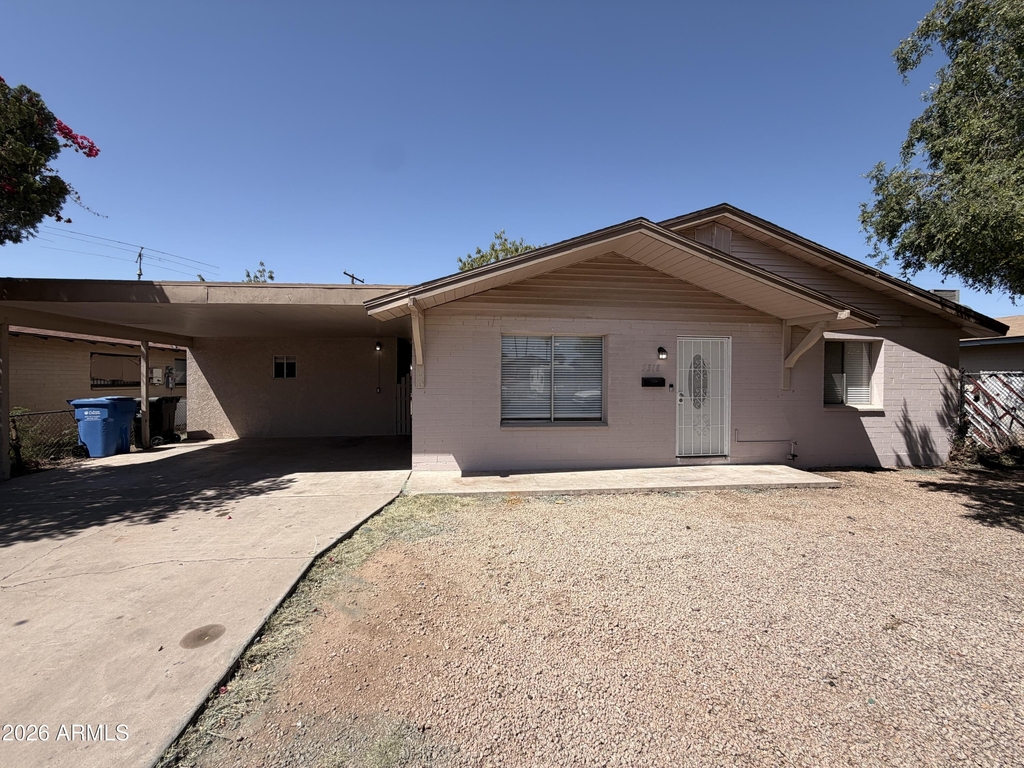 5318 W Windsor Avenue - Photo 0
