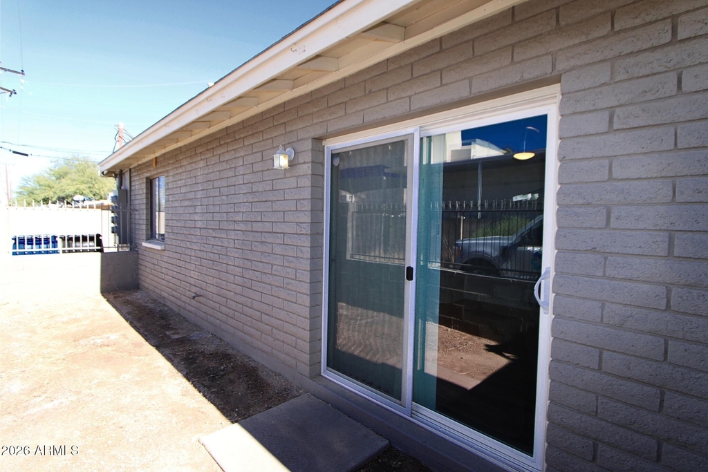 550 W 9th Street - Photo 12