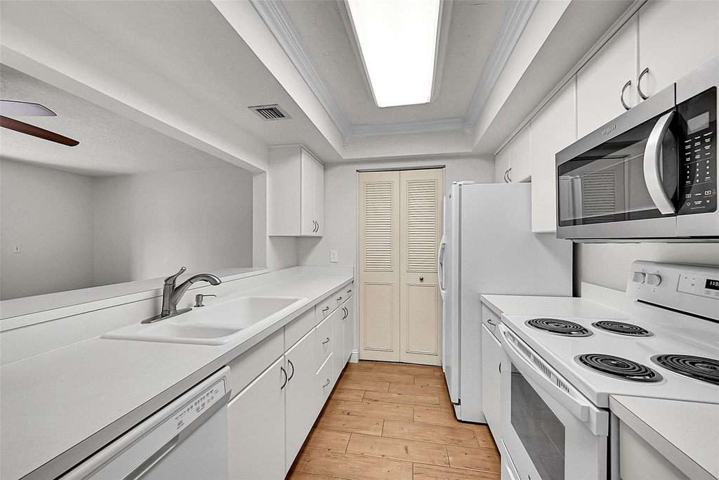 428 Nw 70th Avenue - Photo 13
