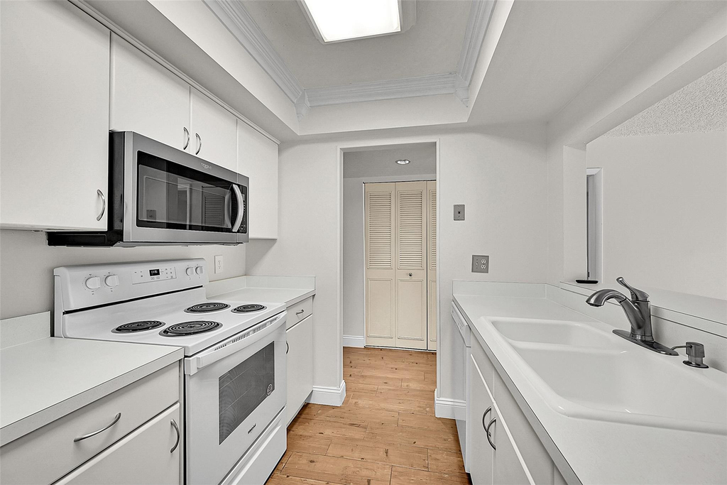 428 Nw 70th Avenue - Photo 1