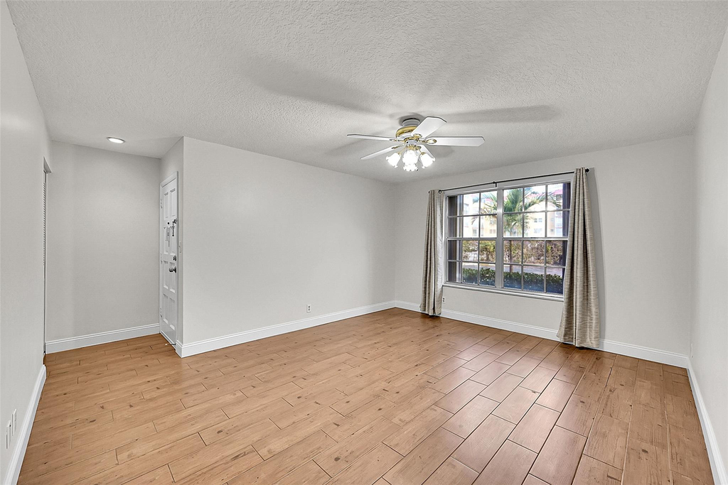 428 Nw 70th Avenue - Photo 3