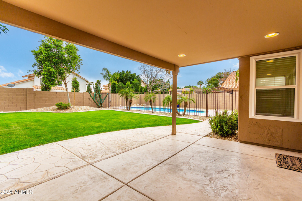 7217 W Crest Lane - Photo 33