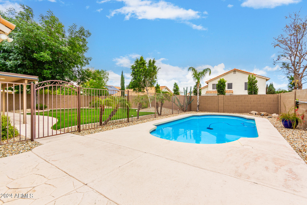7217 W Crest Lane - Photo 35