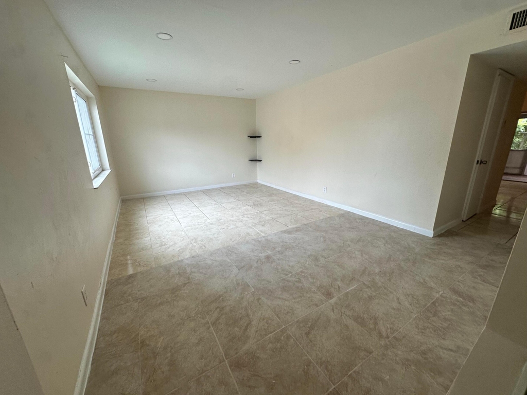 5614 Blueberry Court - Photo 4
