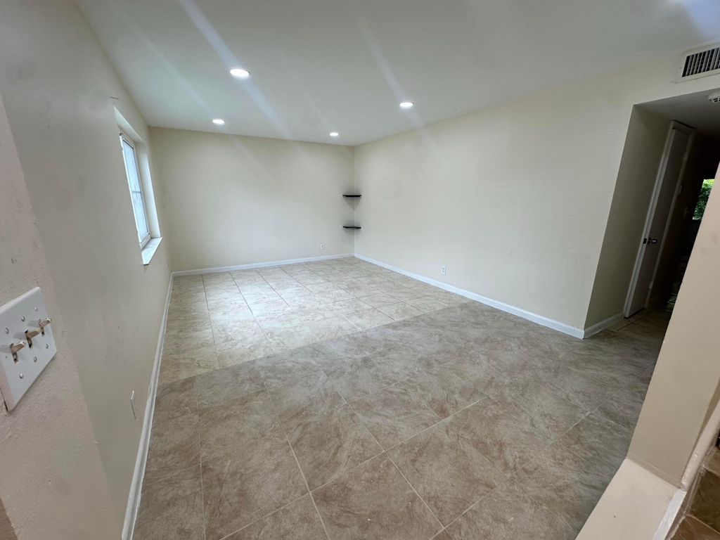 5614 Blueberry Court - Photo 5