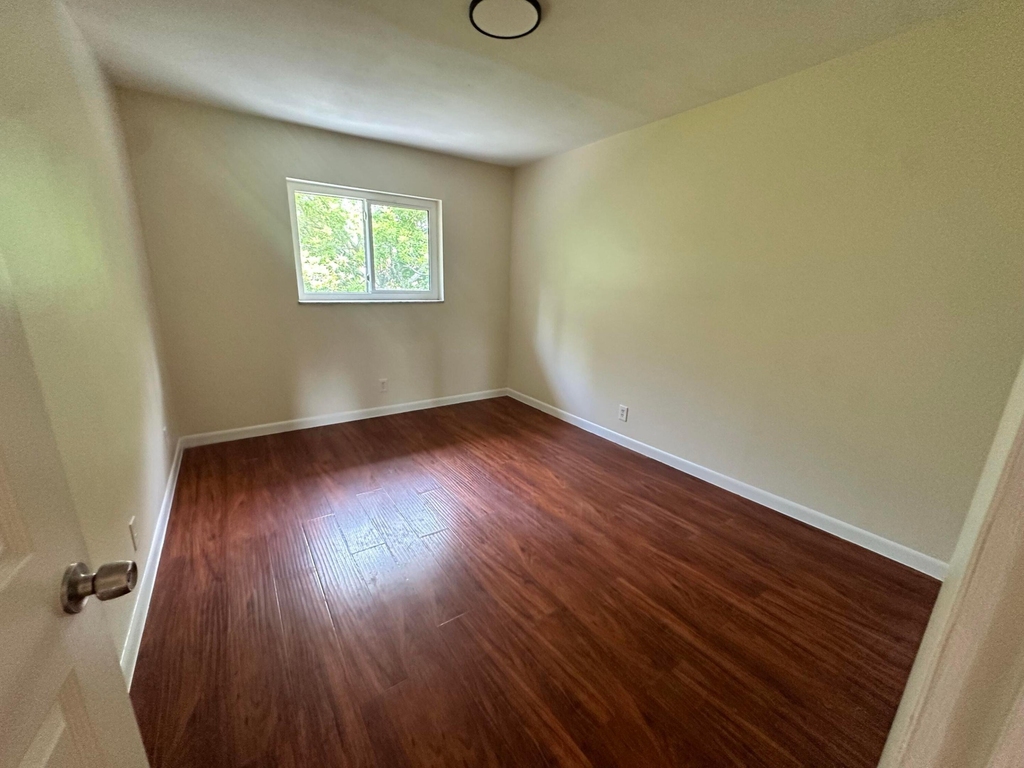 5614 Blueberry Court - Photo 8