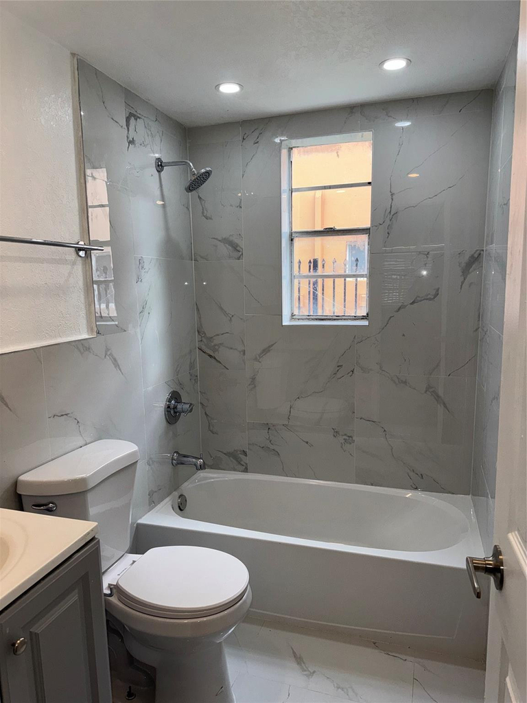 731 Nw 56th Street - Photo 9