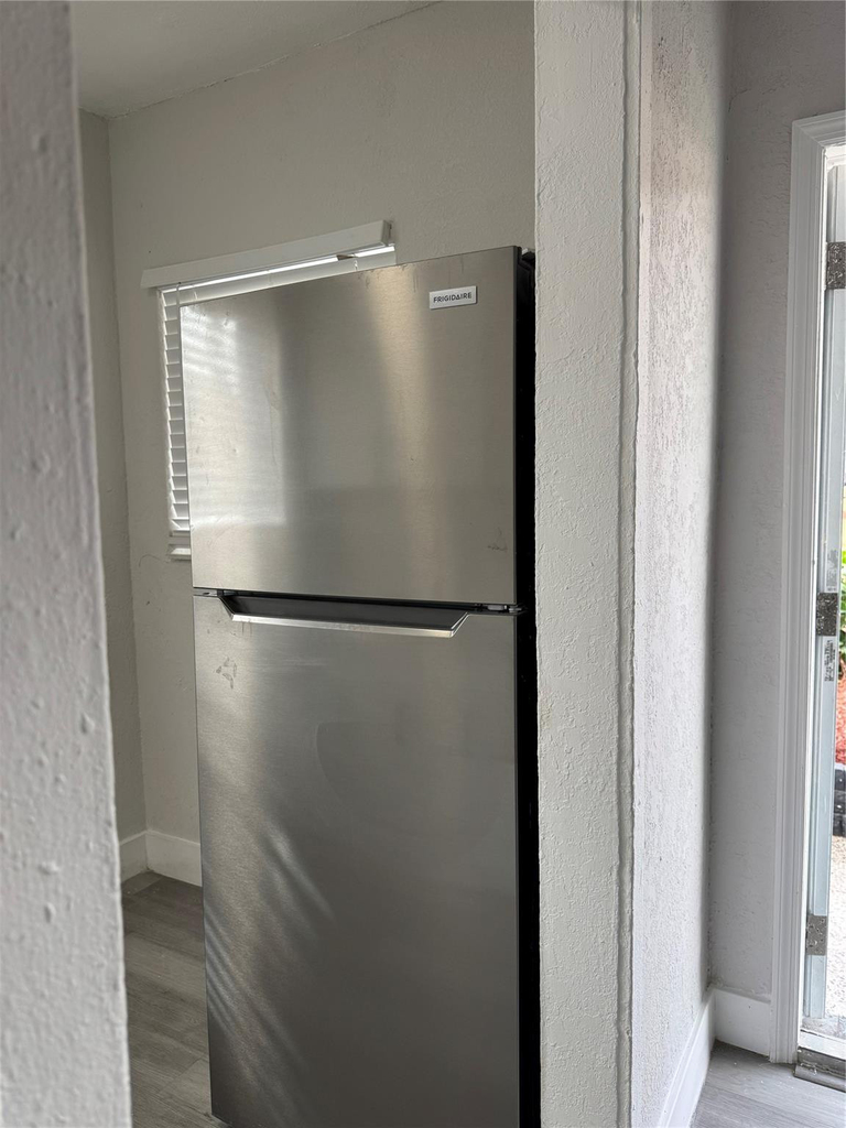 731 Nw 56th Street - Photo 3