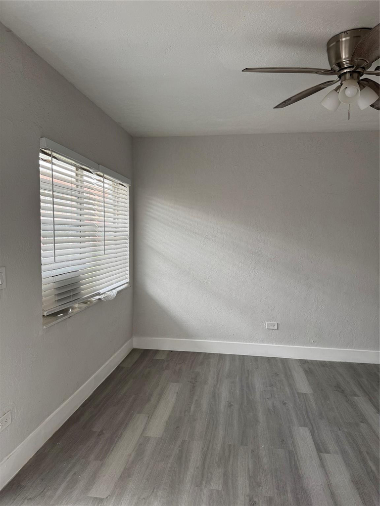 731 Nw 56th Street - Photo 4