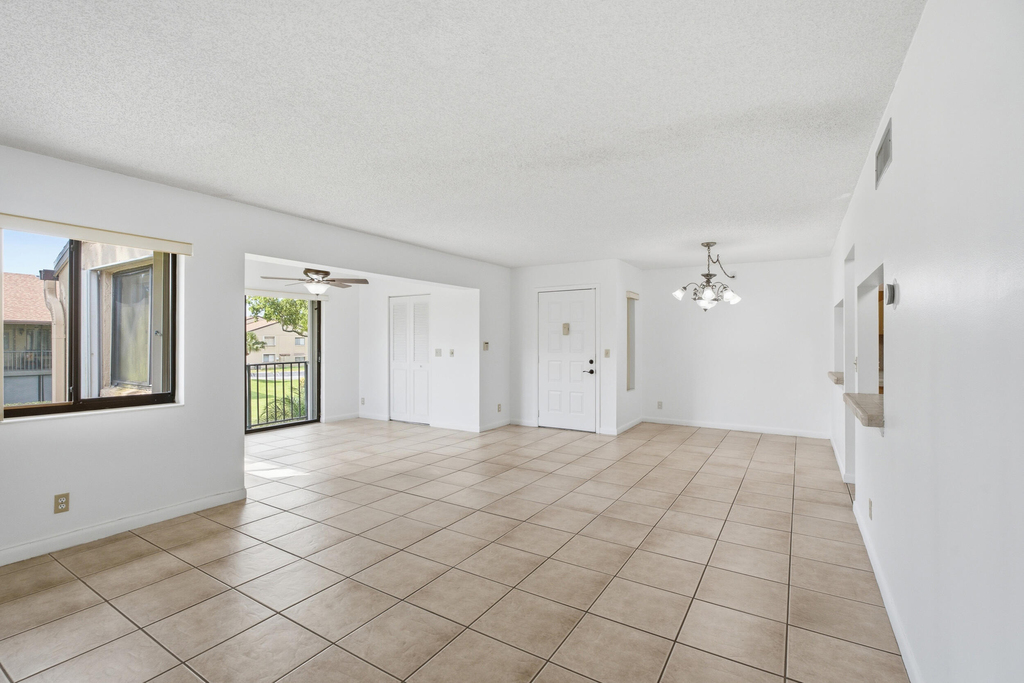 518 Shady Pine Way - Photo 2