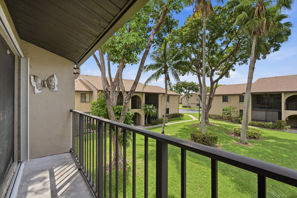 518 Shady Pine Way - Photo 17