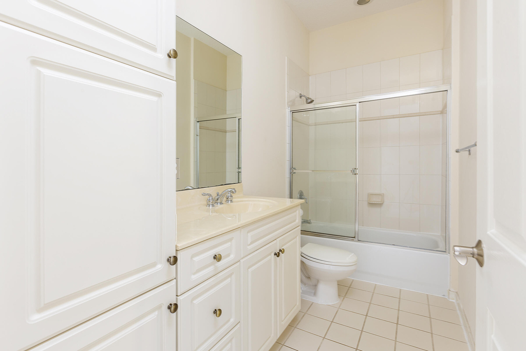 6807 Lakeside Circle N - Photo 20