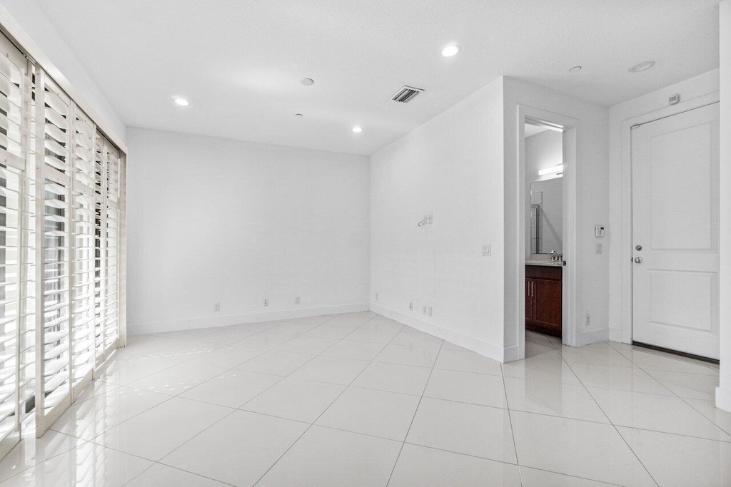 7115 Edison Place - Photo 8