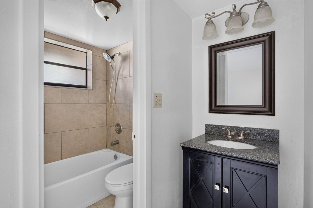 2141 Ne 42nd Street - Photo 14