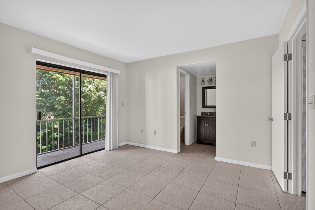 2141 Ne 42nd Street - Photo 11