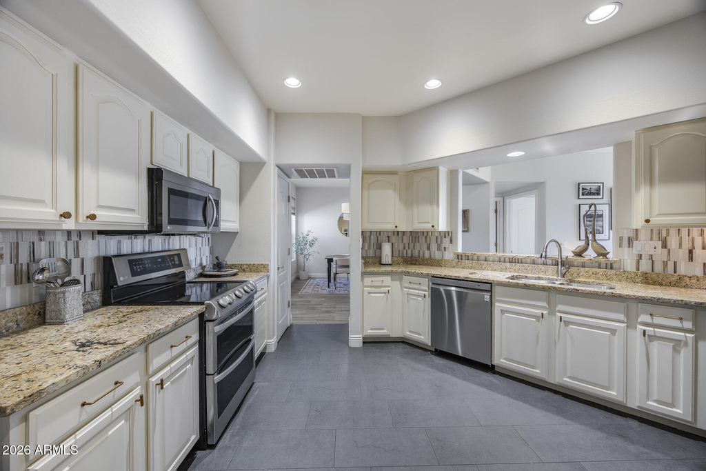 1747 E Northern Avenue - Photo 7
